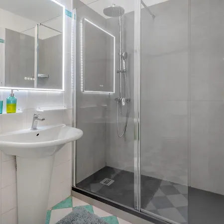 Pinacoteca - Art Behind The 2 Towers Μπολόνια