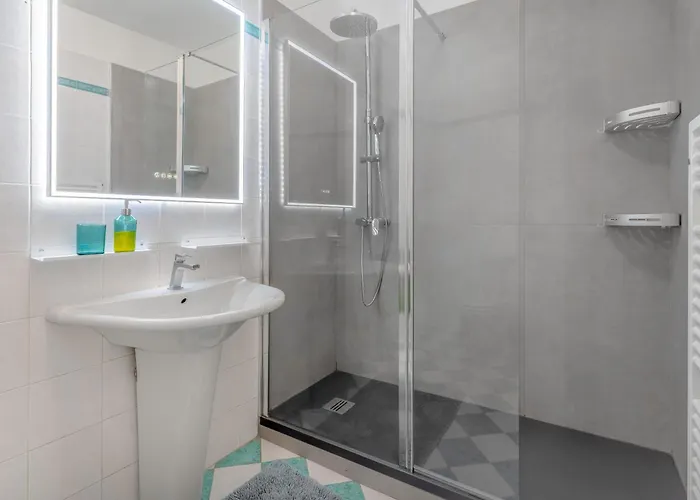 Pinacoteca - Art Behind The 2 Towers 볼로냐