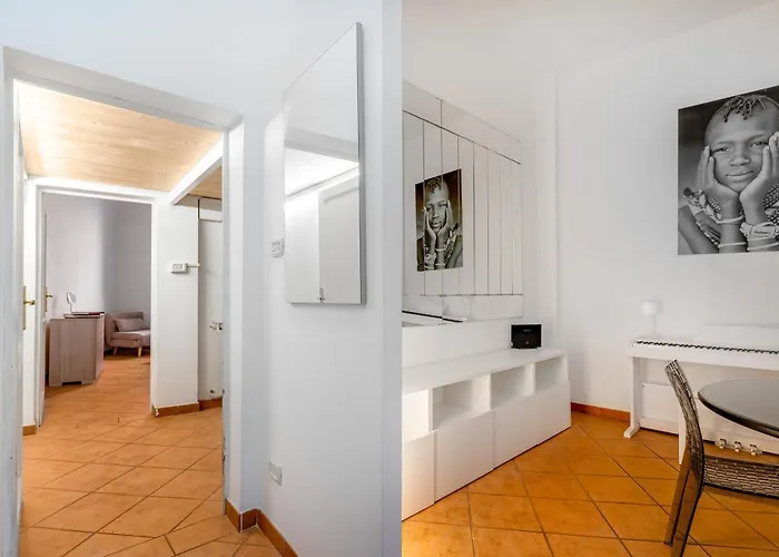 Pinacoteca - Art Behind The 2 Towers 아파트 볼로냐