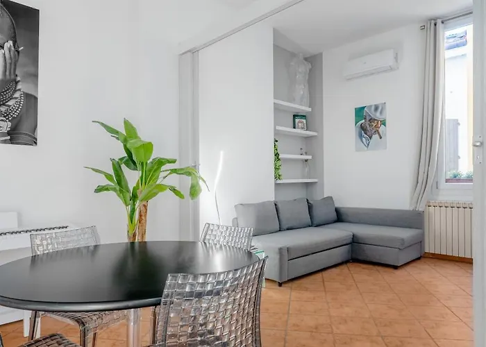 Pinacoteca - Art Behind The 2 Towers * 볼로냐